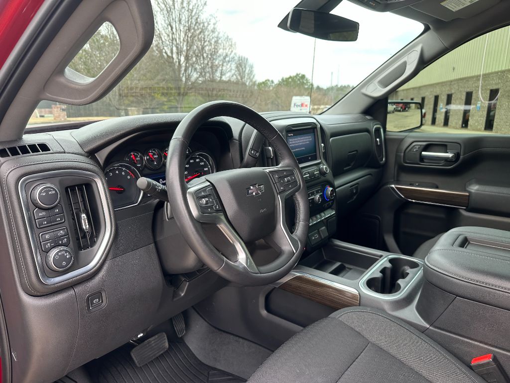 2021 Chevrolet Silverado 1500 LT photo 16