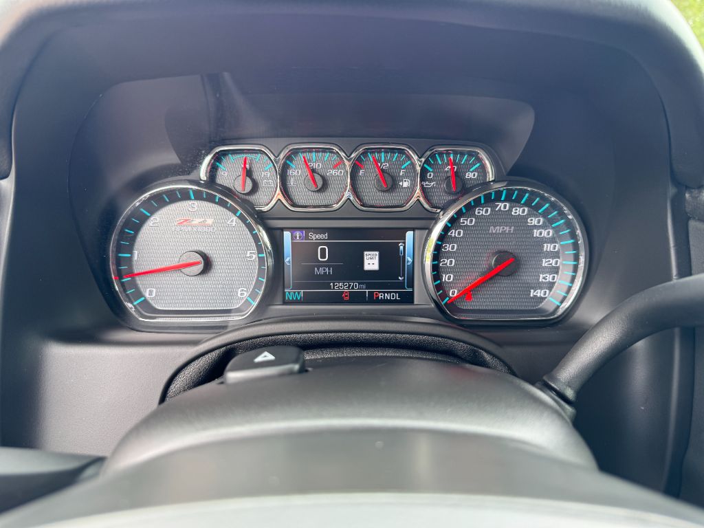 2018 Chevrolet Tahoe LT - Photo 28