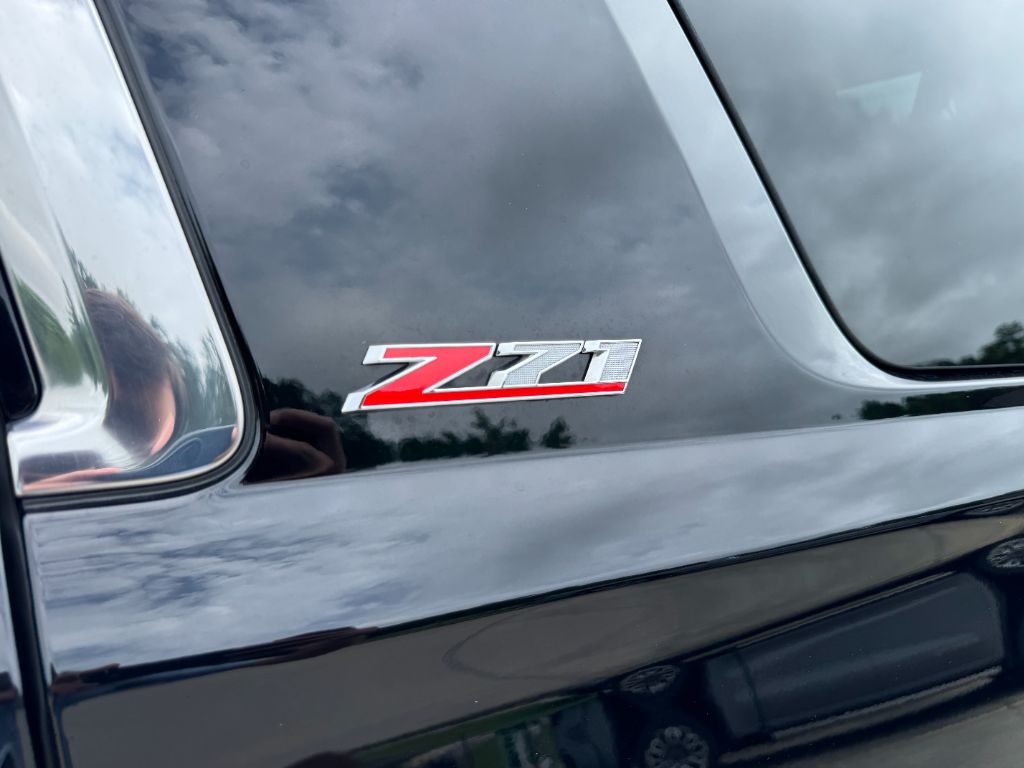2018 Chevrolet Tahoe LT - Photo 12