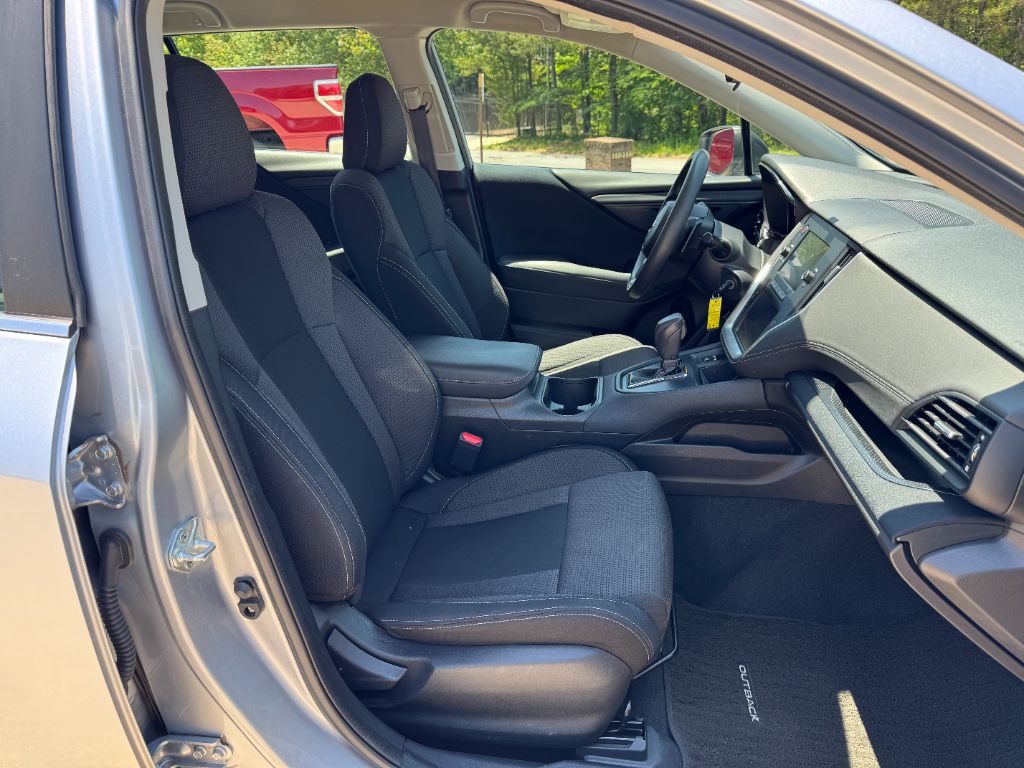 2021 Subaru Outback Base - Photo 19