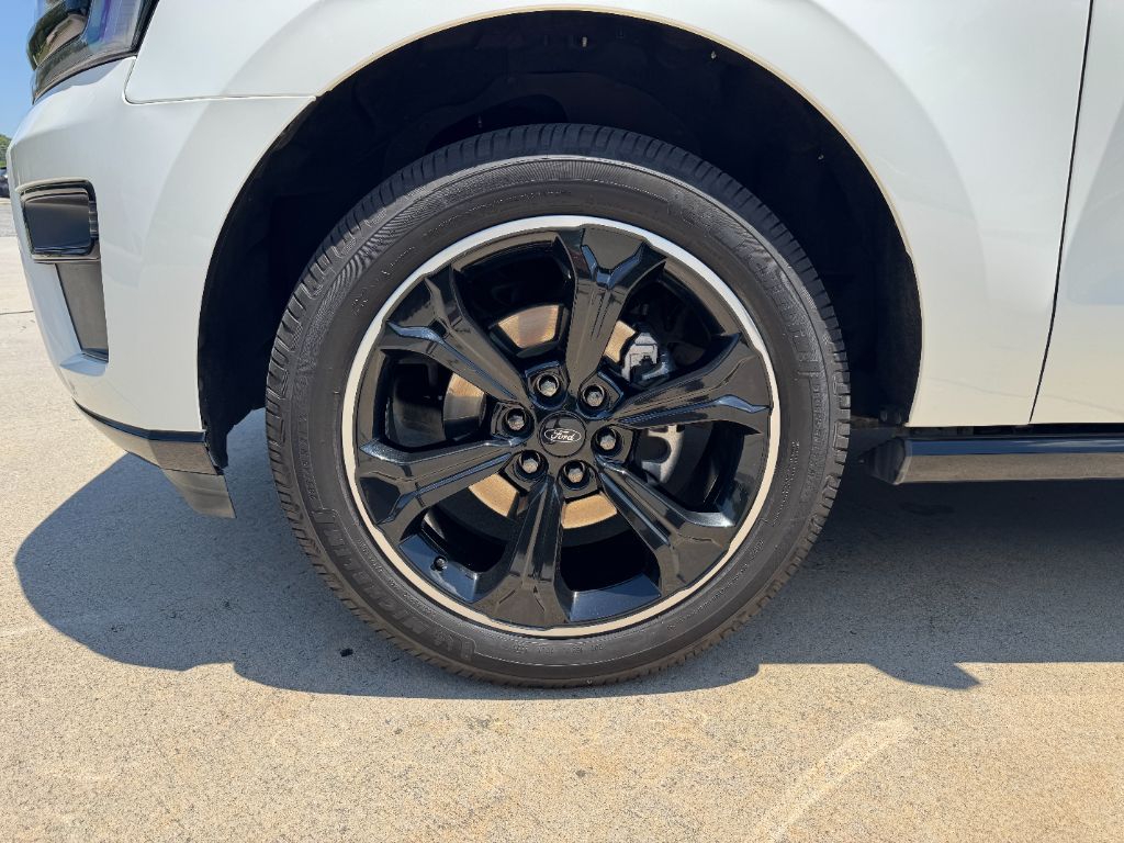 2022 Ford Expedition Limited - Photo 10