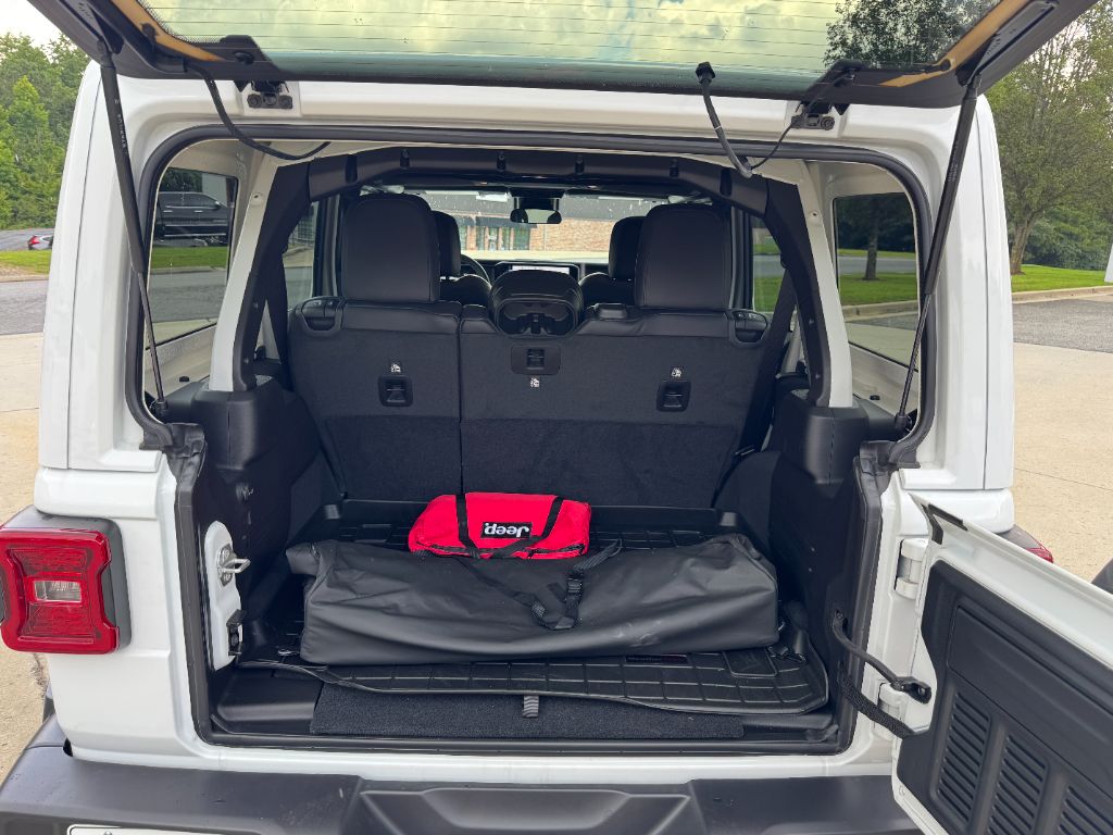 2024 Jeep Wrangler 4-Door Sahara - Photo 15