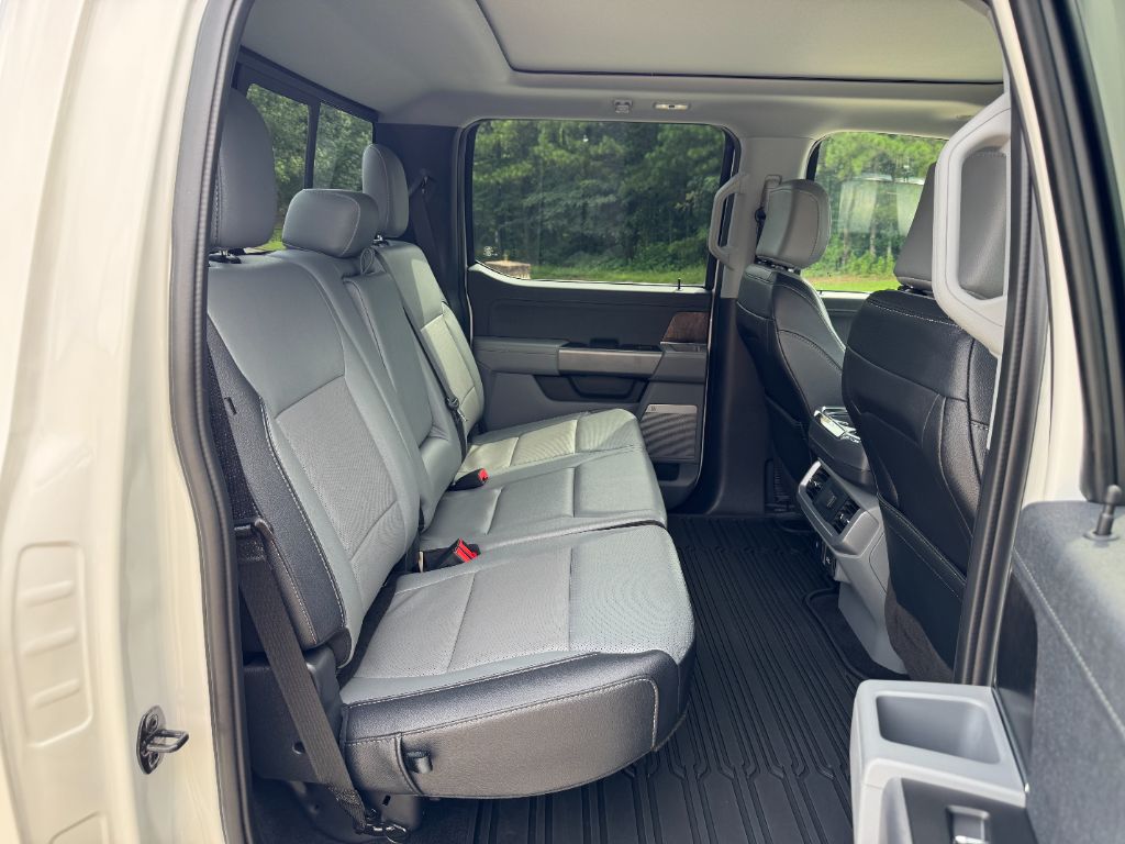 2023 Ford F-150 Lariat - Photo 17